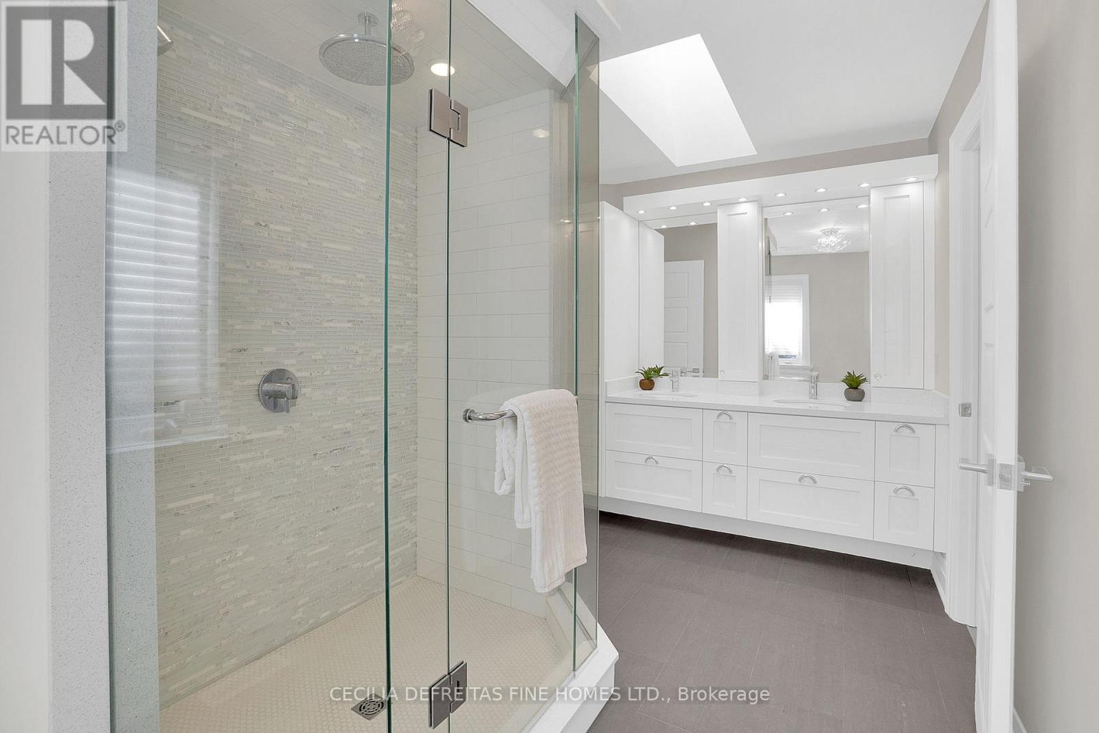 74 Mactaggart Drive, King (Nobleton), Ontario  L0G 1N0 - Photo 37 - N12769044