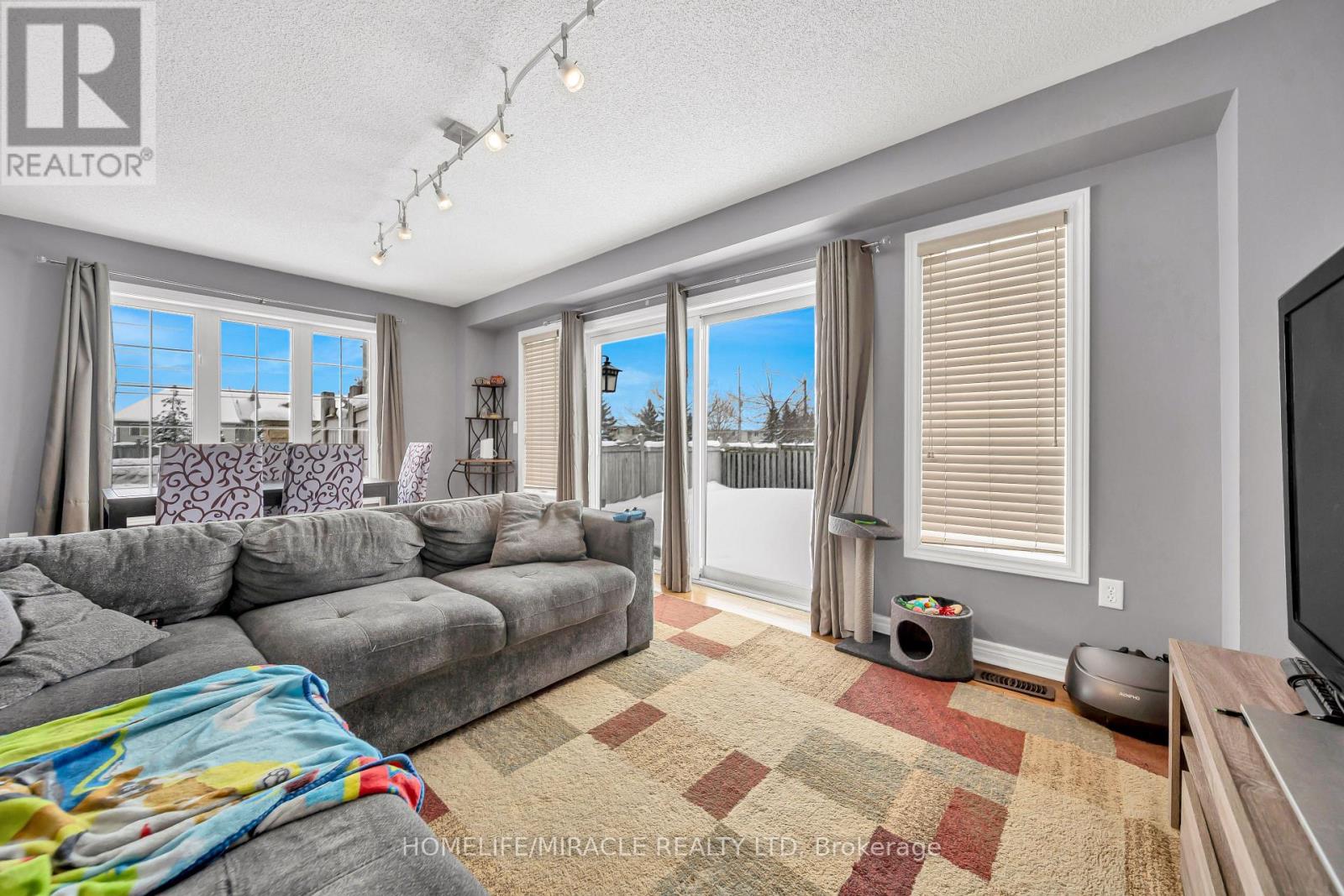 51 Touchette Drive, Barrie, Ontario  L4N 6A6 - Photo 9 - S12769020