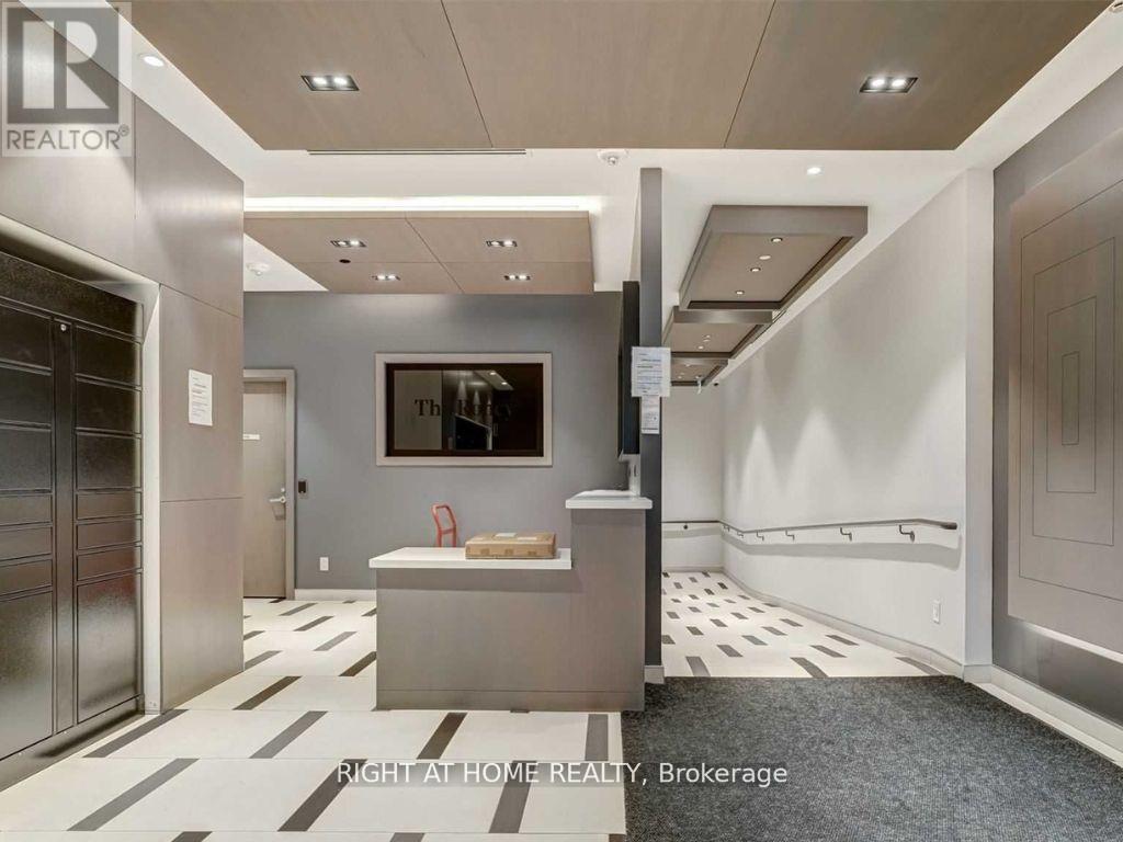 313 - 430 Roncesvalles Avenue, Toronto, Ontario  M6R 0A6 - Photo 3 - W12769026