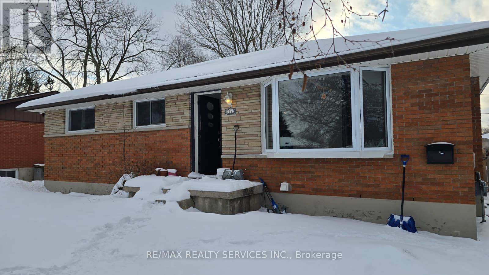 1183 Farnsborough Crescent, London East, Ontario  N5V 2L7 - Photo 3 - X12769052