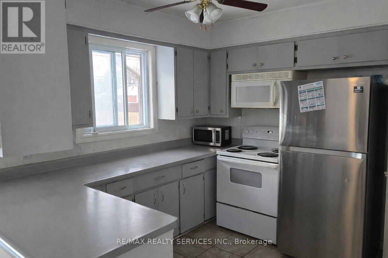 1183 Farnsborough Crescent, London East, Ontario  N5V 2L7 - Photo 5 - X12769052