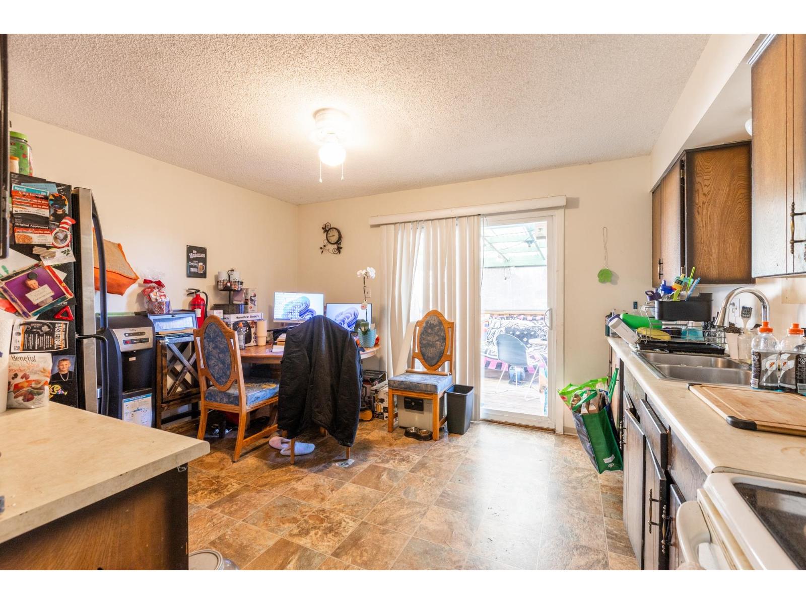 2637 Wildwood Court, Langley, British Columbia  V2Y 1E8 - Photo 6 - R3087412