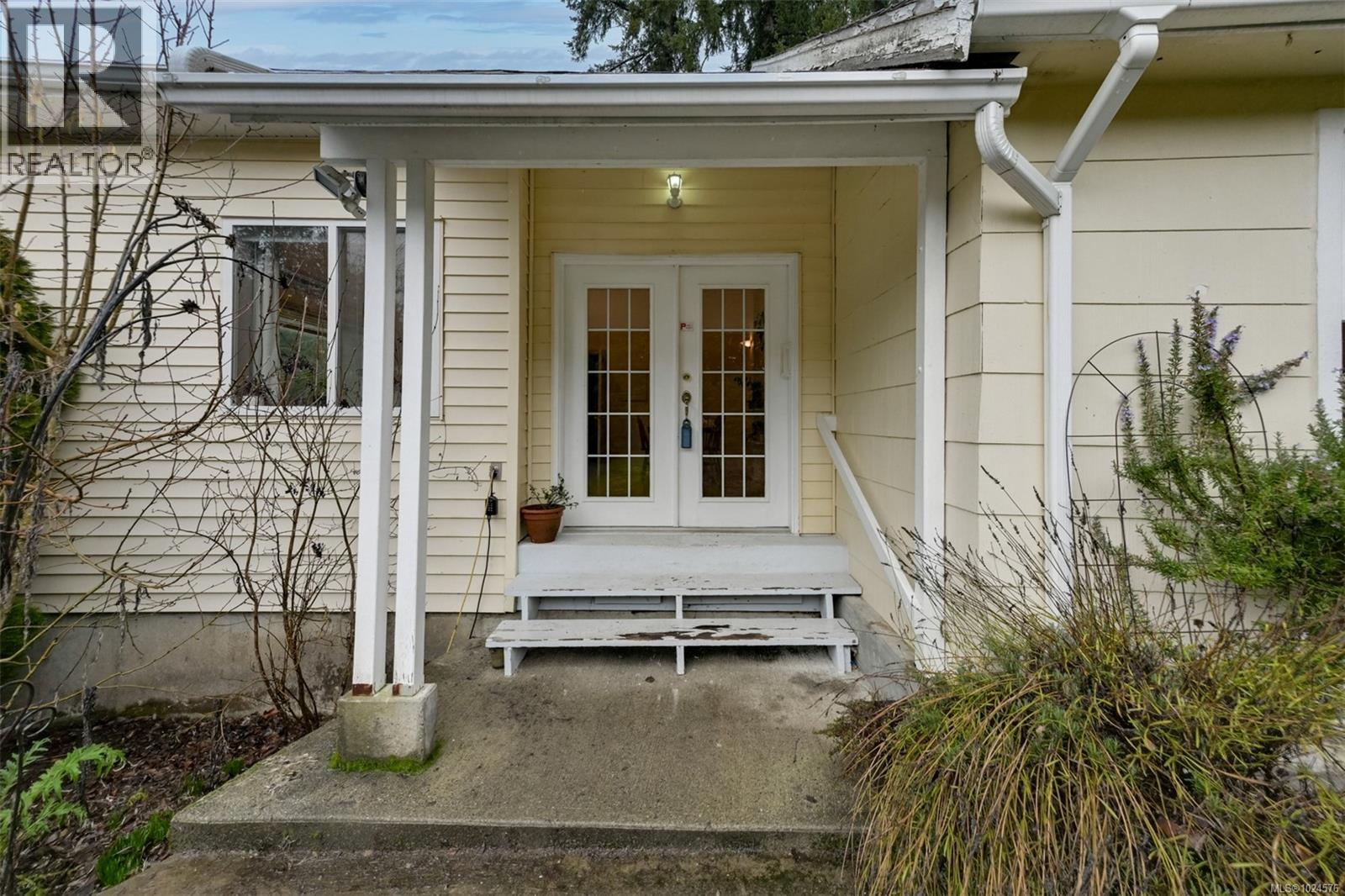 2035 Herd Rd, Duncan, British Columbia  V9L 5W3 - Photo 3 - 1024576