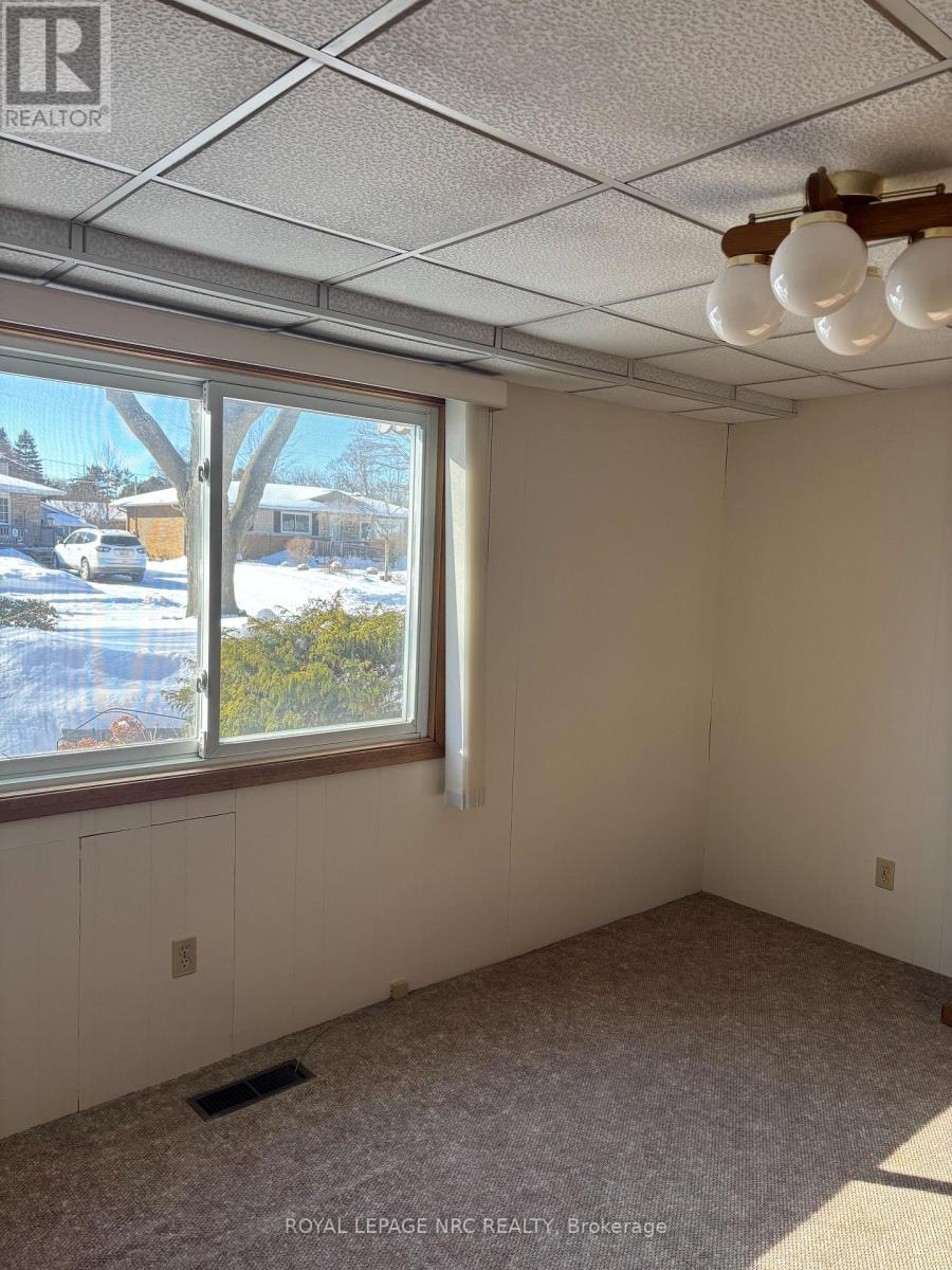 8 La Salle Drive, St. Catharines, Ontario  L2M 2E4 - Photo 37 - X12723636