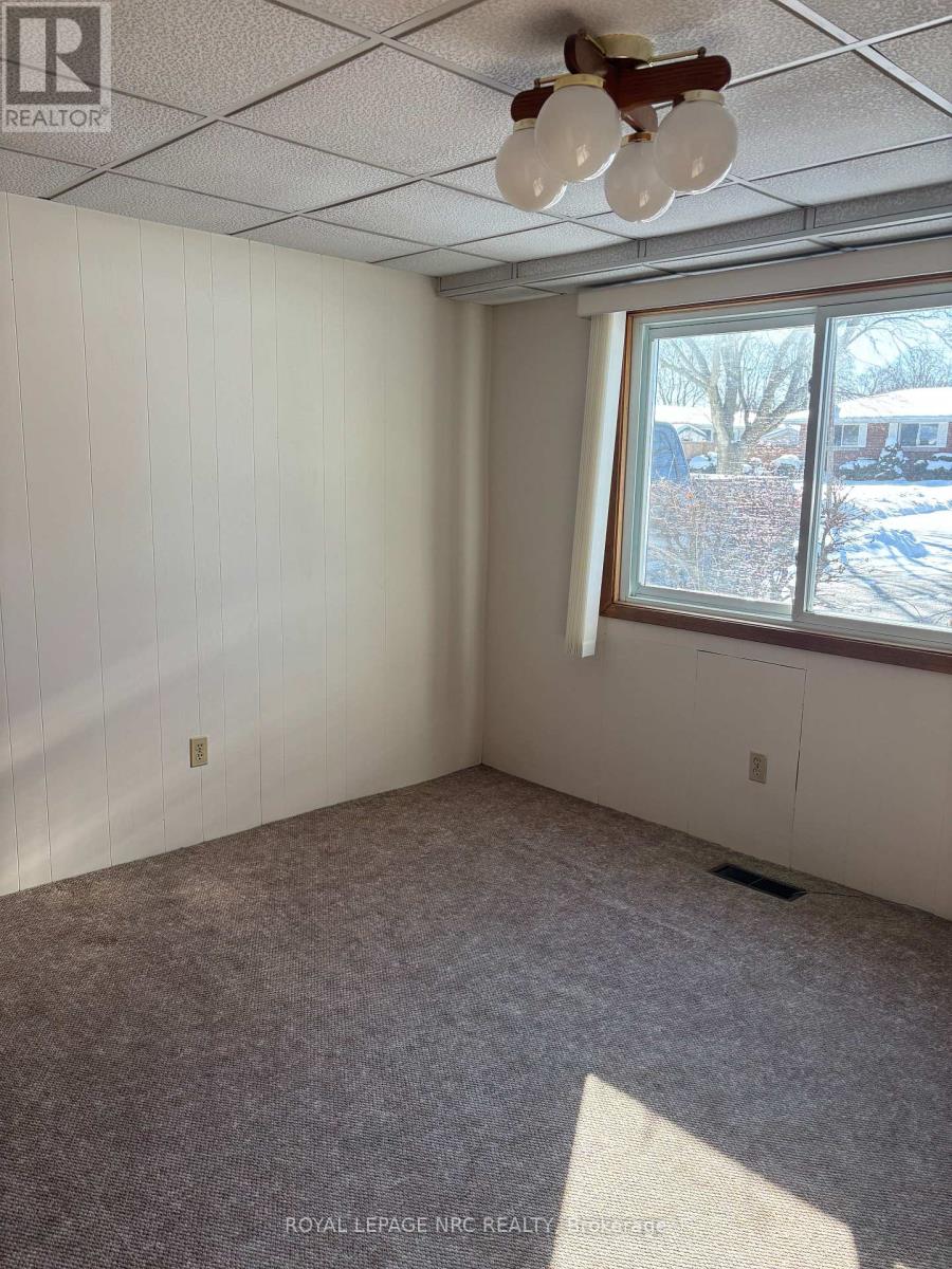 8 La Salle Drive, St. Catharines, Ontario  L2M 2E4 - Photo 38 - X12723636