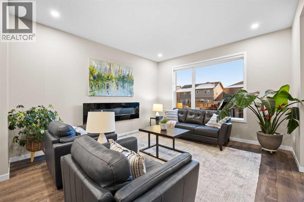 80 Wolf Gate, Okotoks, Alberta  T1S 5T9 - Photo 5 - A2272064