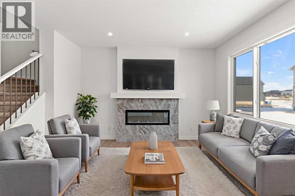 60 Creekstone Grove Sw, Calgary, Alberta  T2x 4X8 - Photo 8 - A2282171