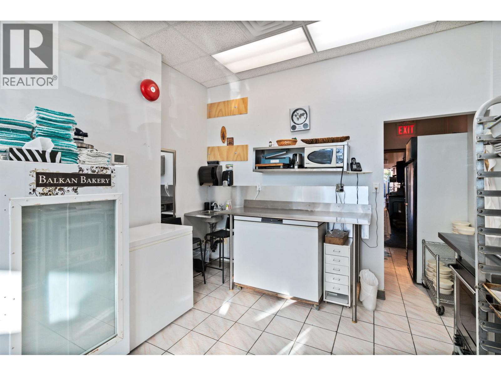 Vancouver Business for sale:   420 sq.ft. (Listed 2026-01-30)