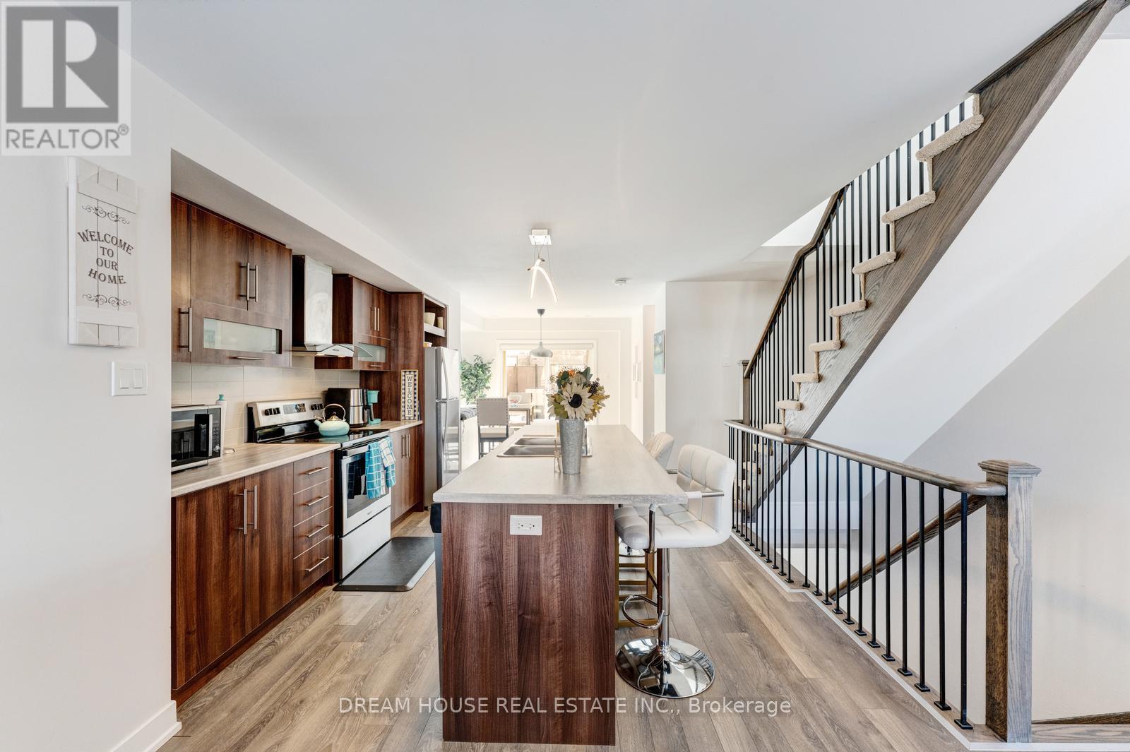 108 - 71 Donald Fleming Way, Whitby, Ontario  L1R 0N8 - Photo 8 - E12769058