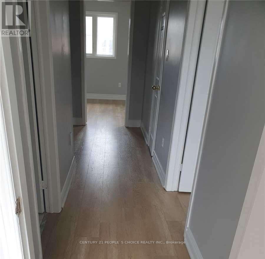 11 Canoe Glide Lane, Brampton, Ontario  L6R 2A8 - Photo 4 - W12769076