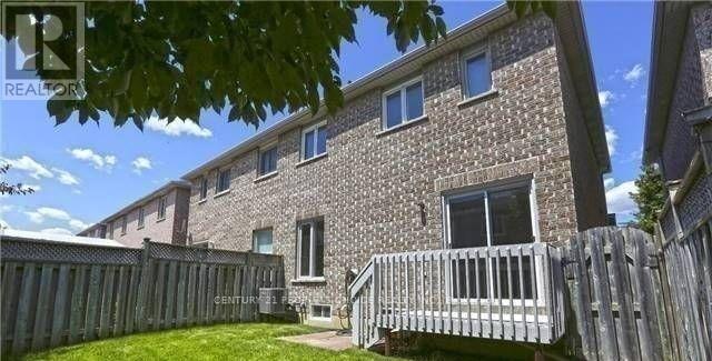 11 Canoe Glide Lane, Brampton, Ontario  L6R 2A8 - Photo 6 - W12769076