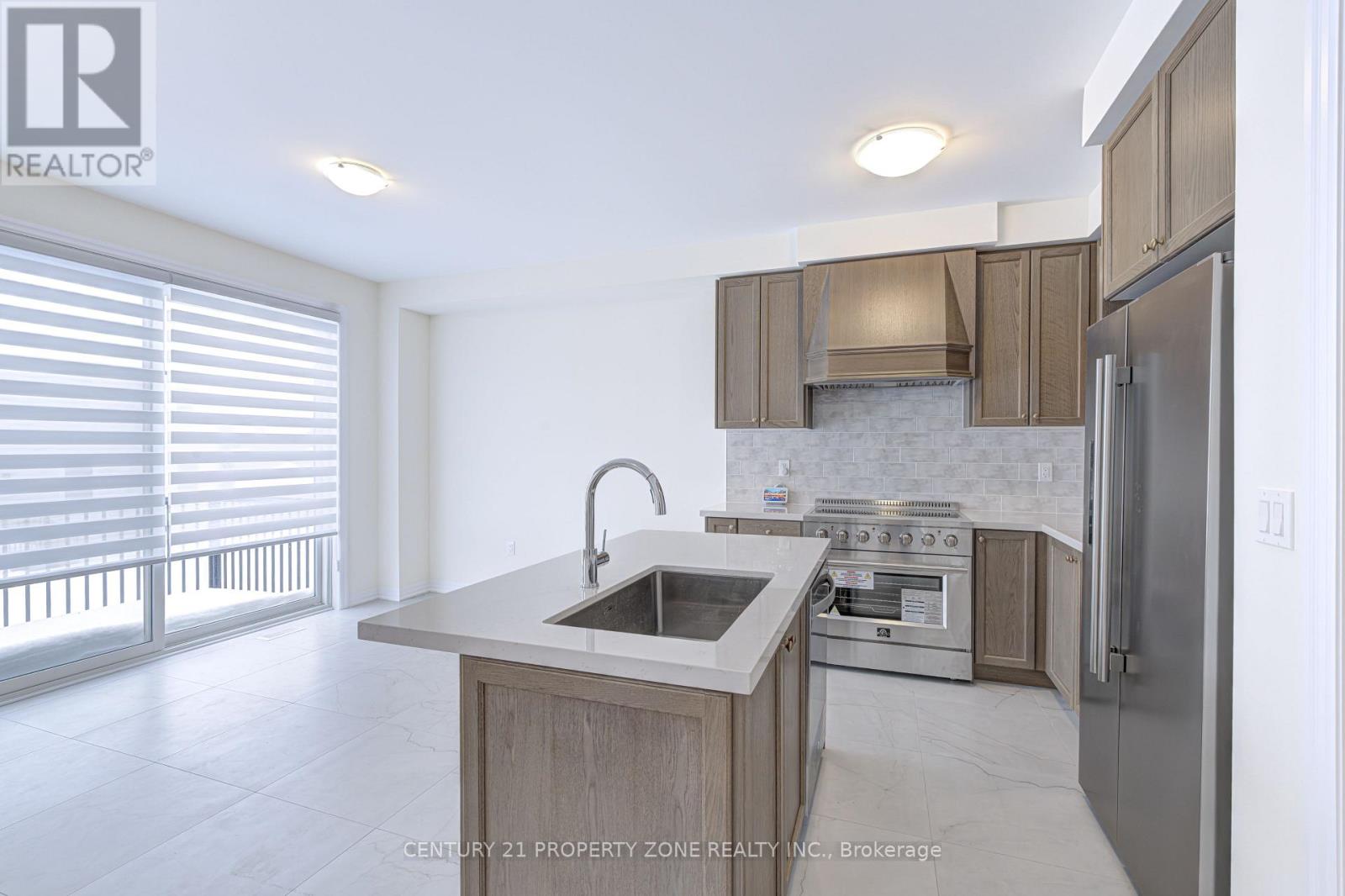 28 Autumn Oak Court, Caledon, Ontario  L7E 1X6 - Photo 12 - W12769080