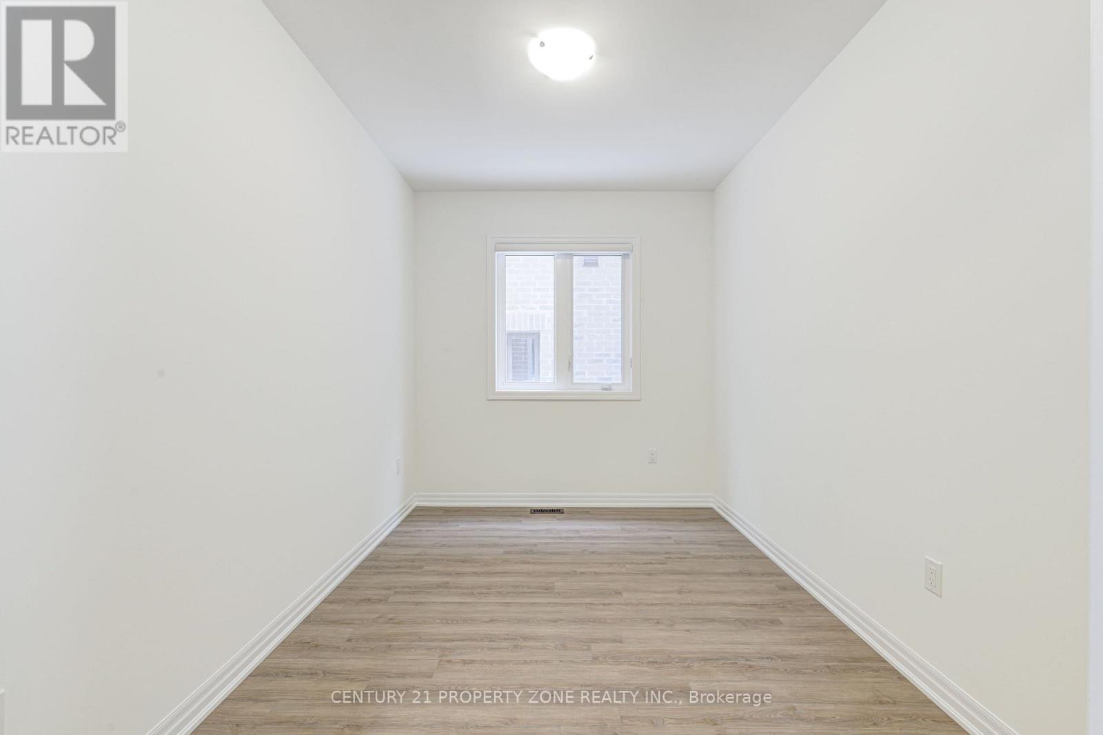 28 Autumn Oak Court, Caledon, Ontario  L7E 1X6 - Photo 7 - W12769080