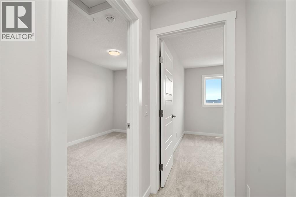 17 Sora Gate Se, Calgary, Alberta  T3S 0M6 - Photo 10 - A2282949