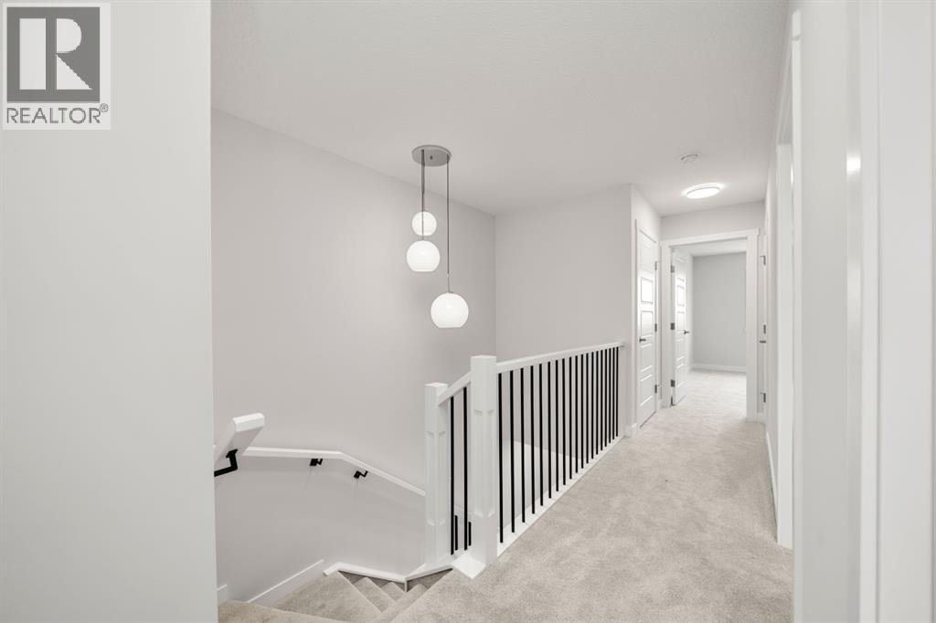 17 Sora Gate Se, Calgary, Alberta  T3S 0M6 - Photo 6 - A2282949