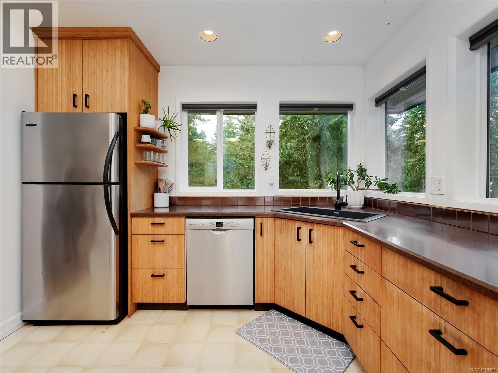 275 Moss Hill Pl, Metchosin, British Columbia  V9C 3Z2 - Photo 8 - 1025390