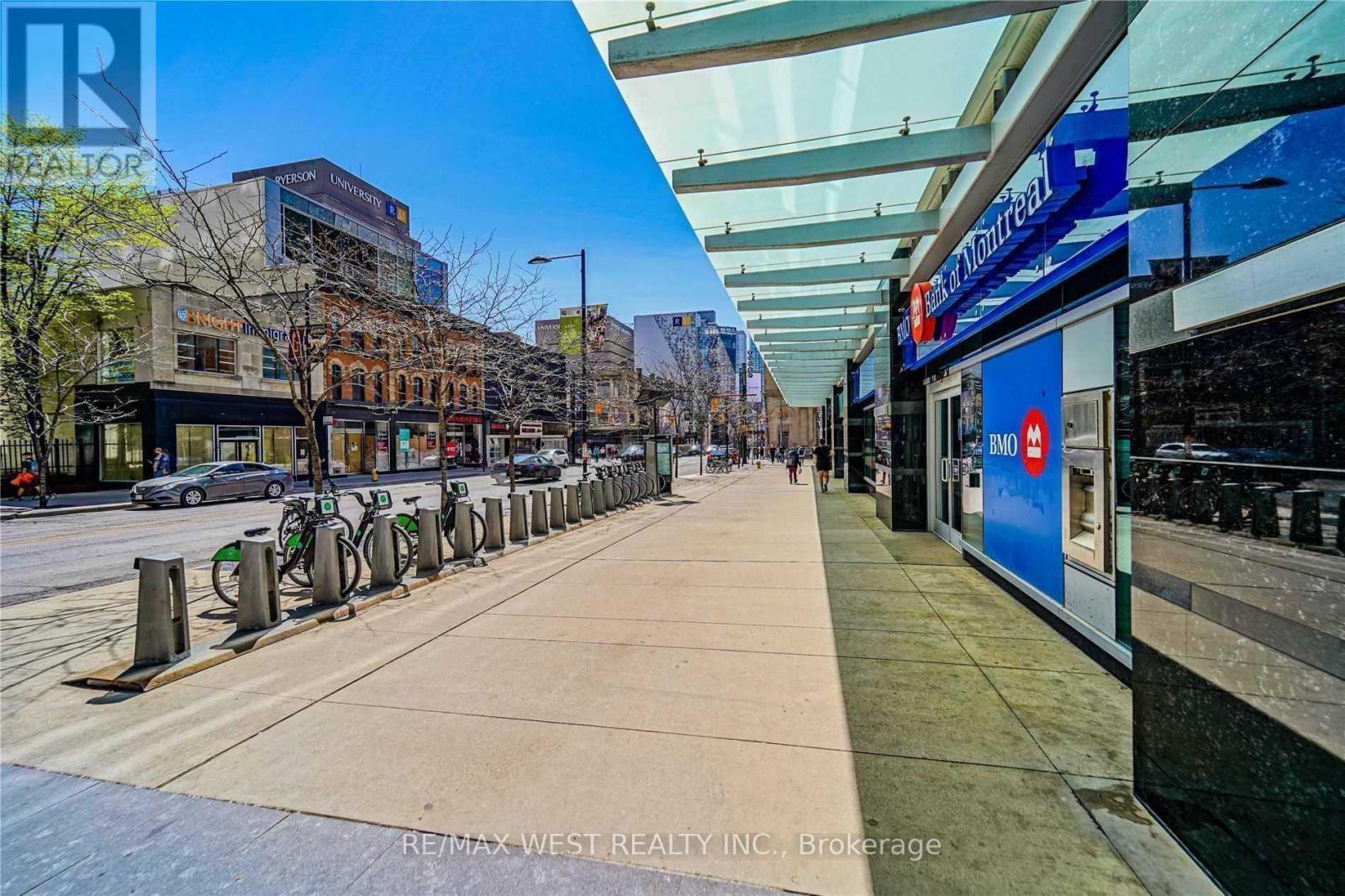 7201 - 388 Yonge Street, Toronto, Ontario  M5B 0A4 - Photo 5 - C12763040