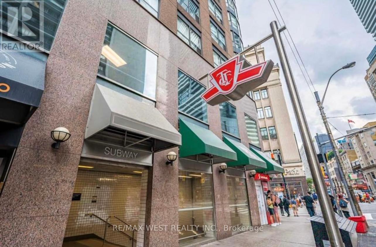 7201 - 388 Yonge Street, Toronto, Ontario  M5B 0A4 - Photo 6 - C12763040