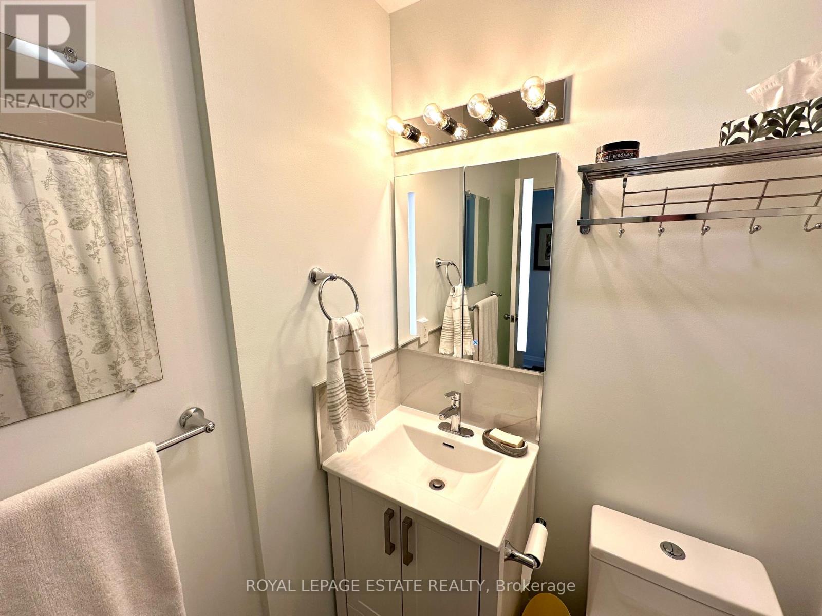 309 - 123 Woodbine Avenue, Toronto, Ontario  M4L 3V8 - Photo 9 - E12768570