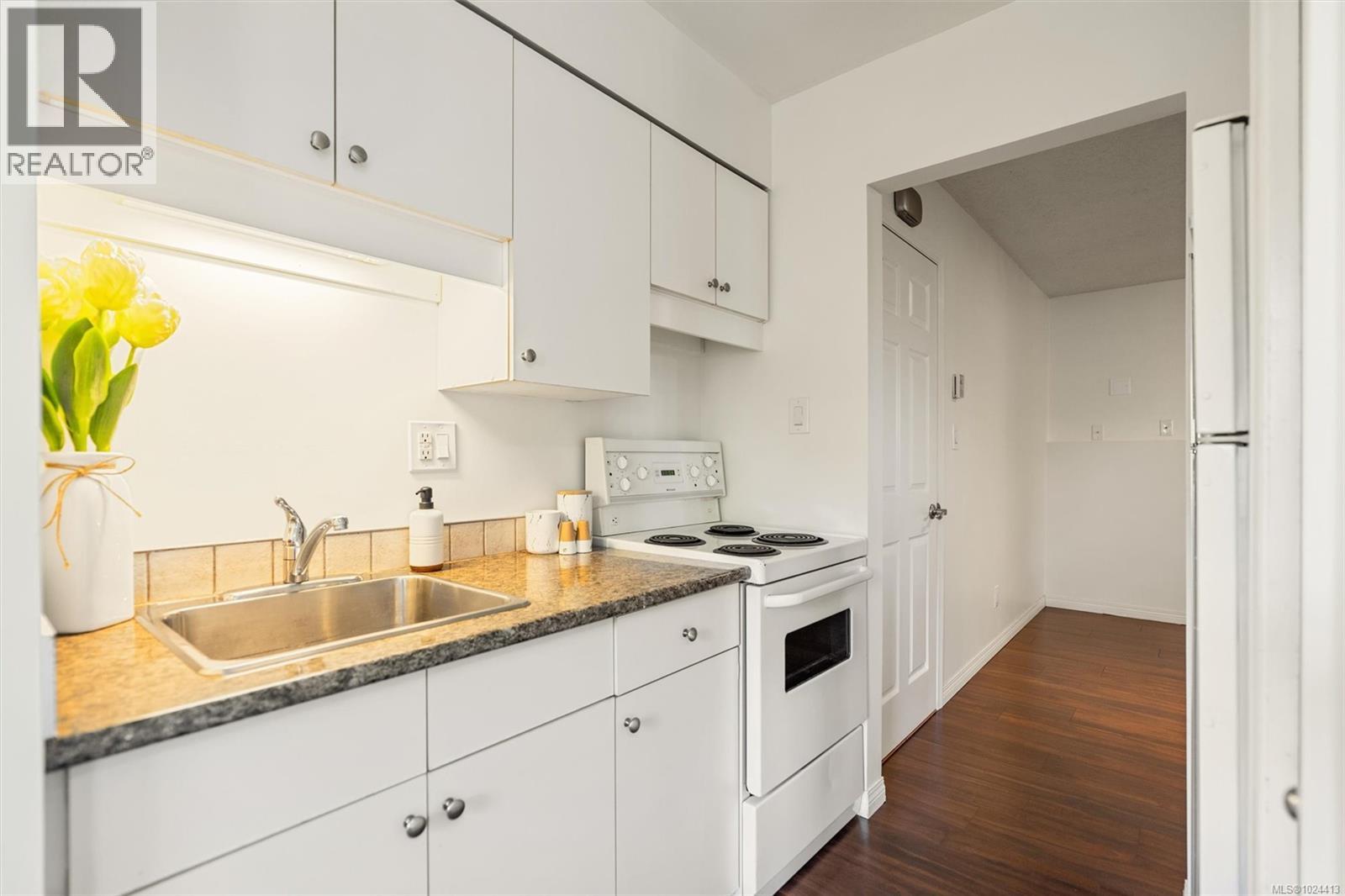 928 Rowils Cres, Langford, British Columbia  V9B 2M7 - Photo 32 - 1024413