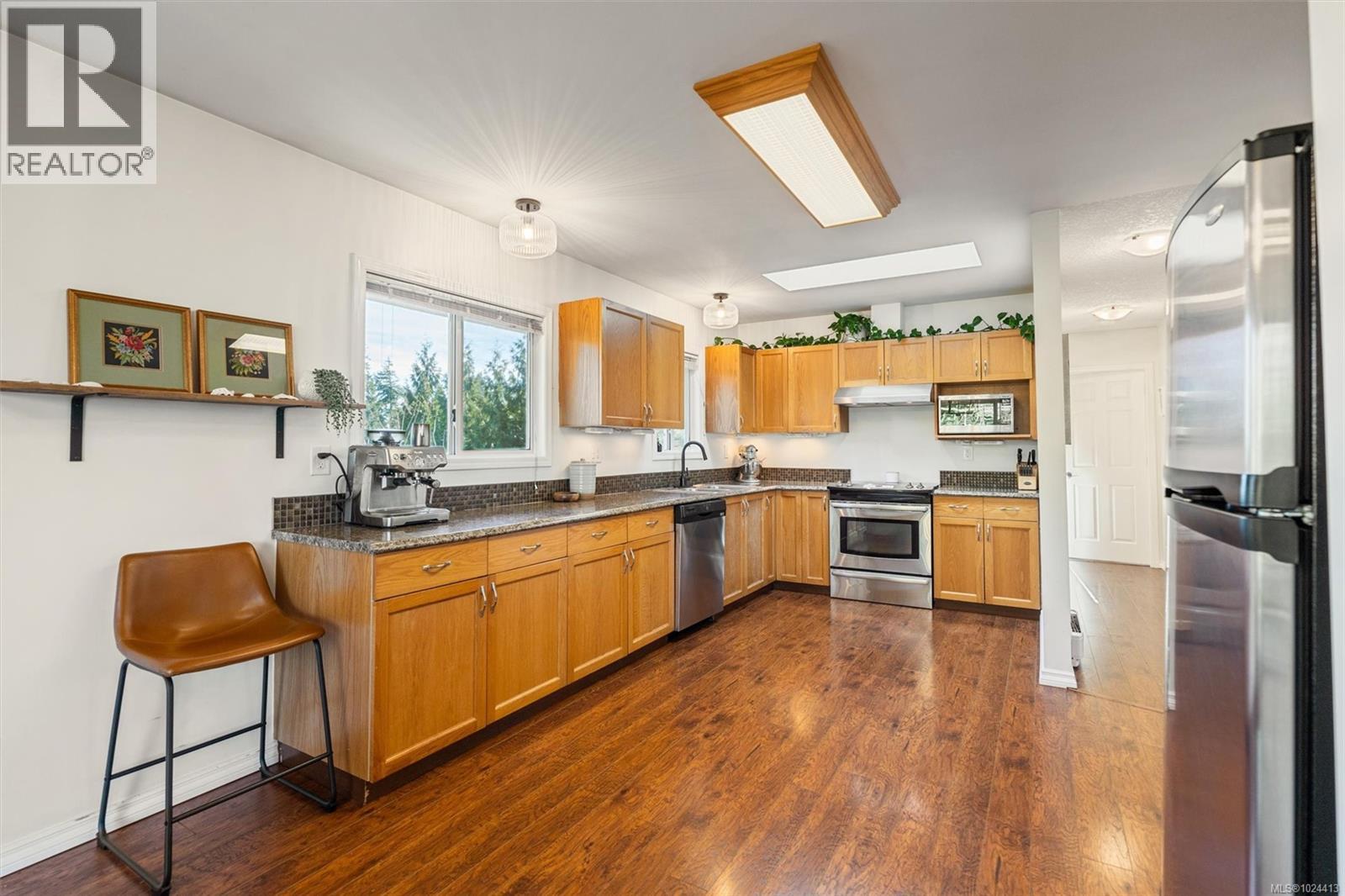 928 Rowils Cres, Langford, British Columbia  V9B 2M7 - Photo 6 - 1024413