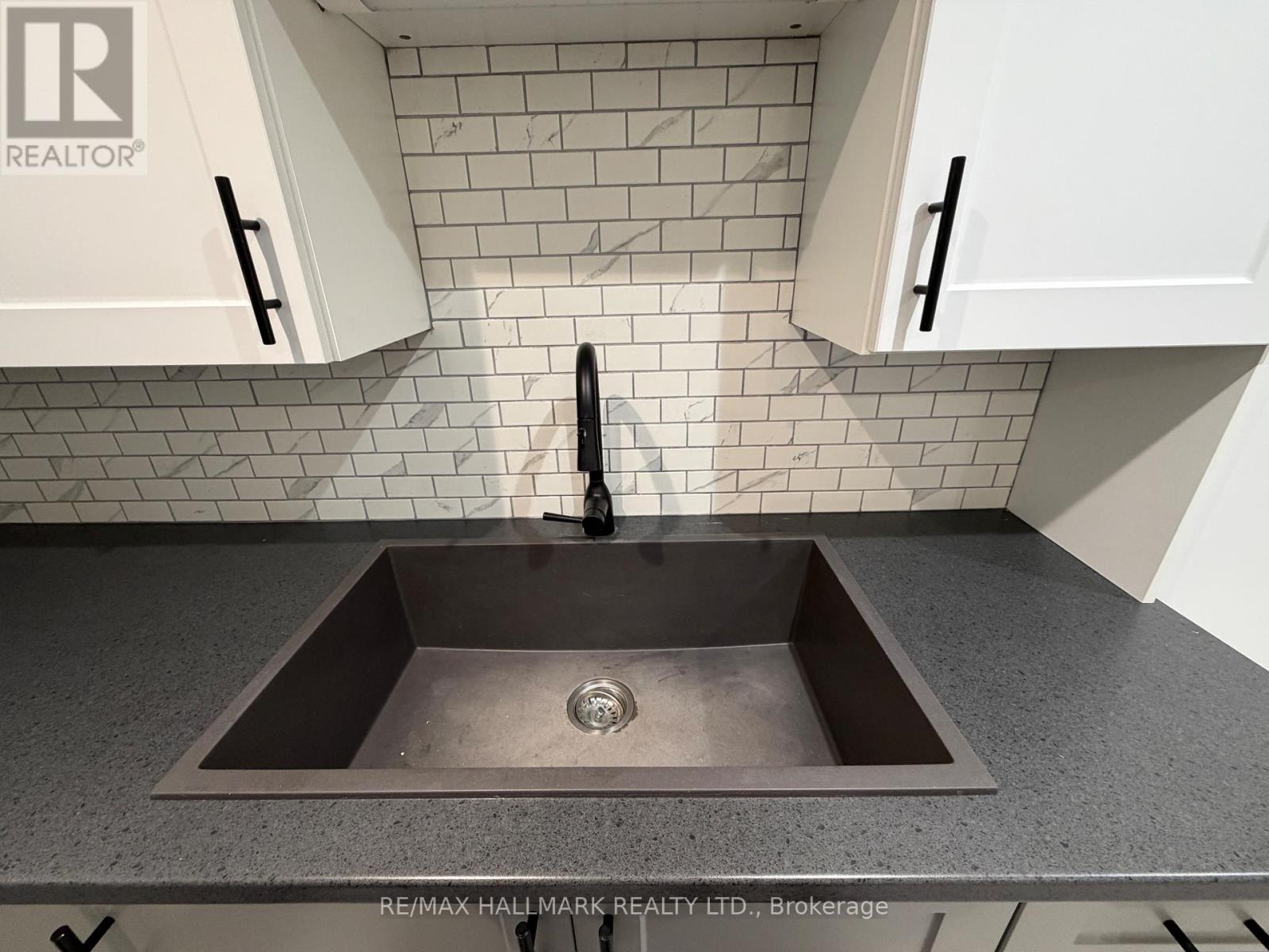 1211 Bridge Gate (Basement) Crescent, Pickering, Ontario  L1X 1A3 - Photo 11 - E12769090