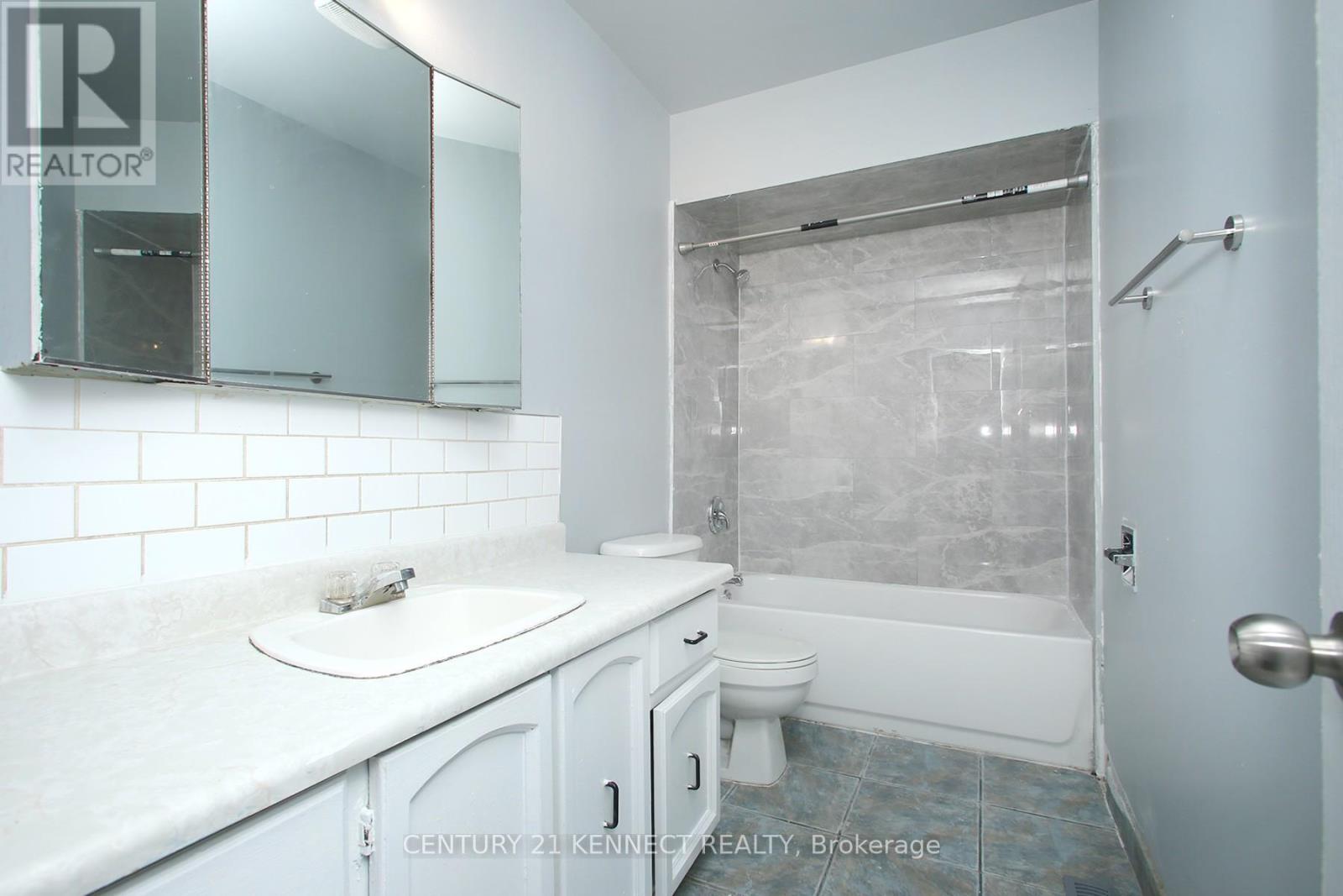 101 - 126 Dusay Place W, Toronto, Ontario  M1W 2N2 - Photo 16 - E12769132