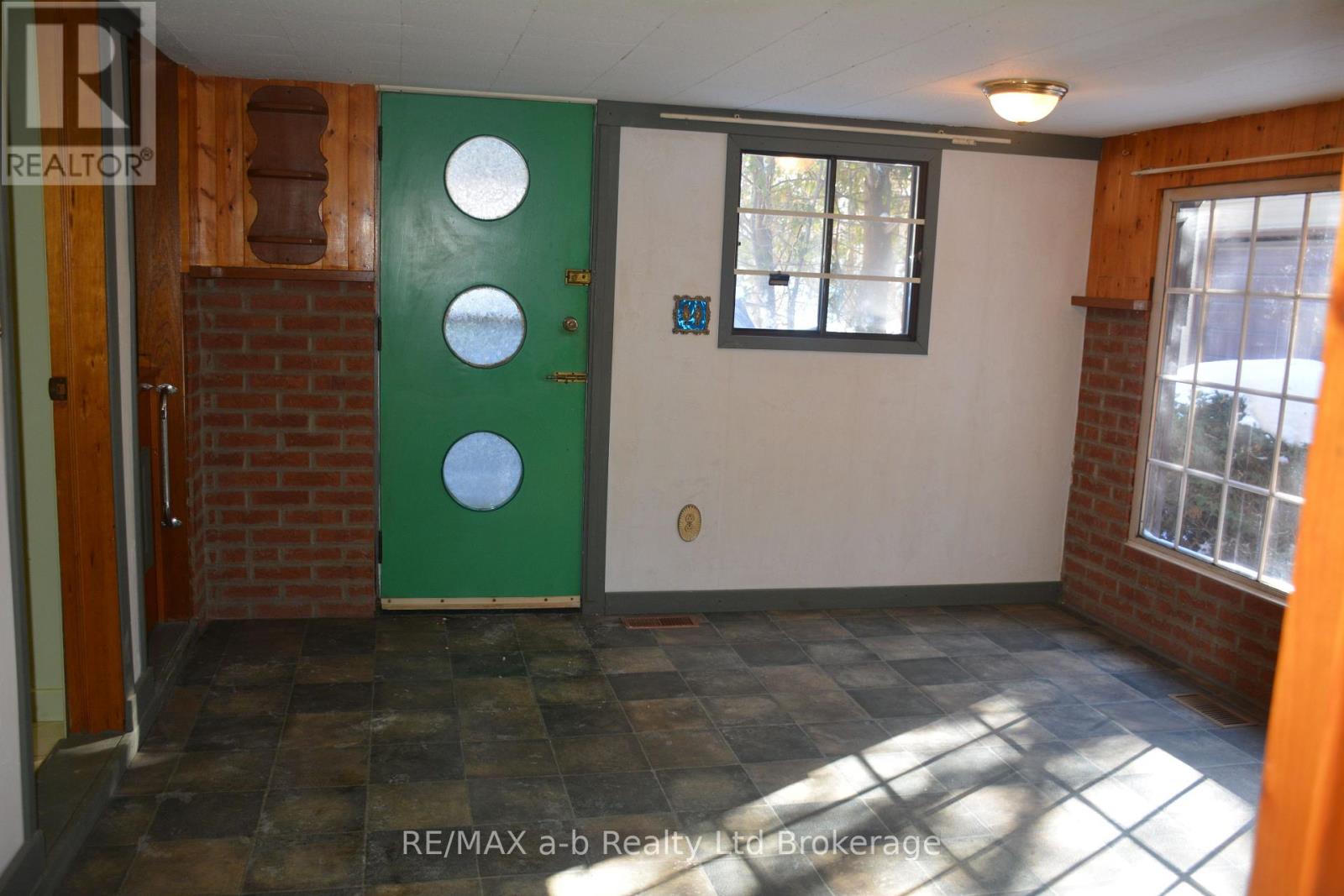 146 Whiting Street, Ingersoll, Ontario  N5C 3B3 - Photo 18 - X12768778