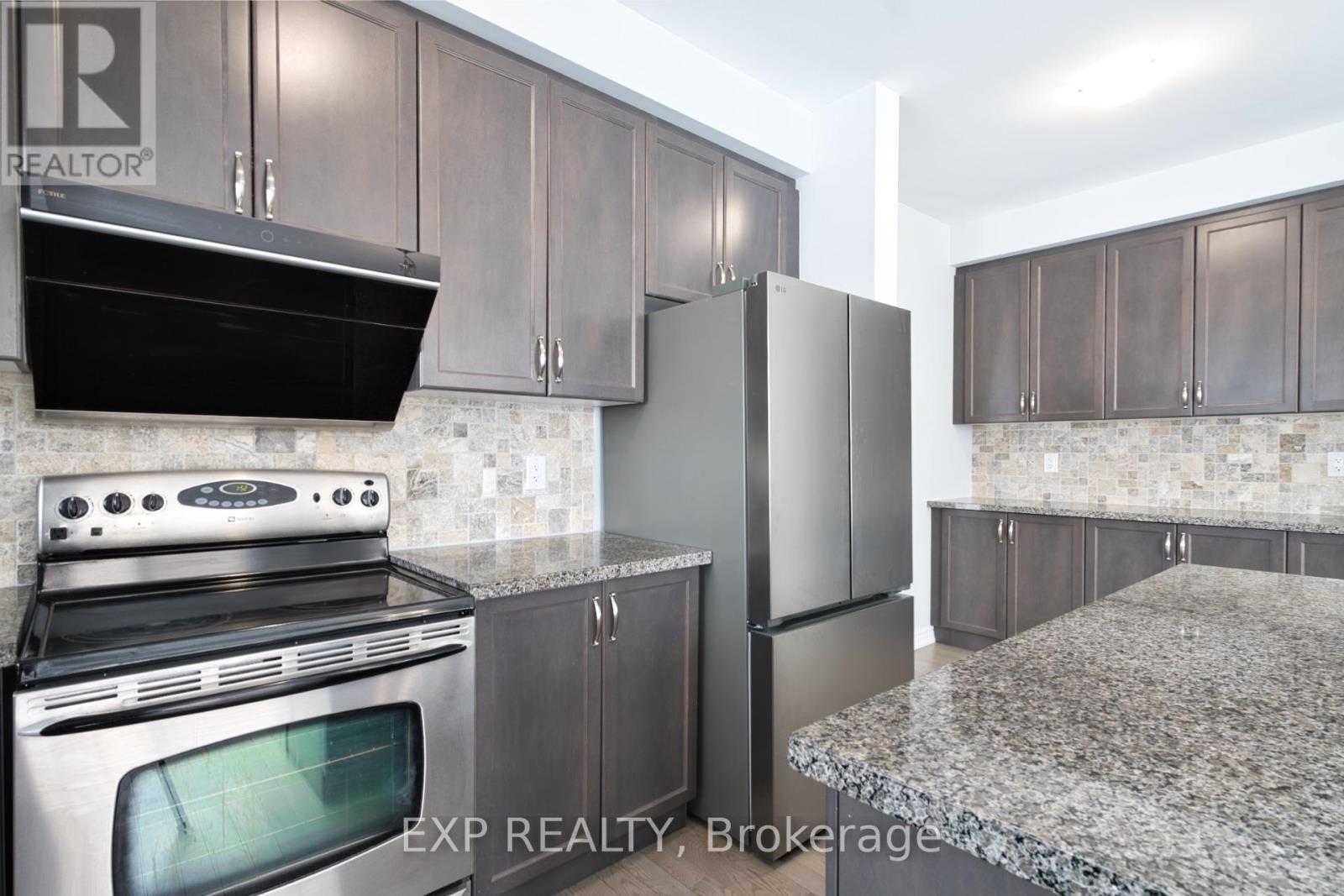 64 Guardhouse Crescent, Markham, Ontario  L6C 3J8 - Photo 13 - N12769088