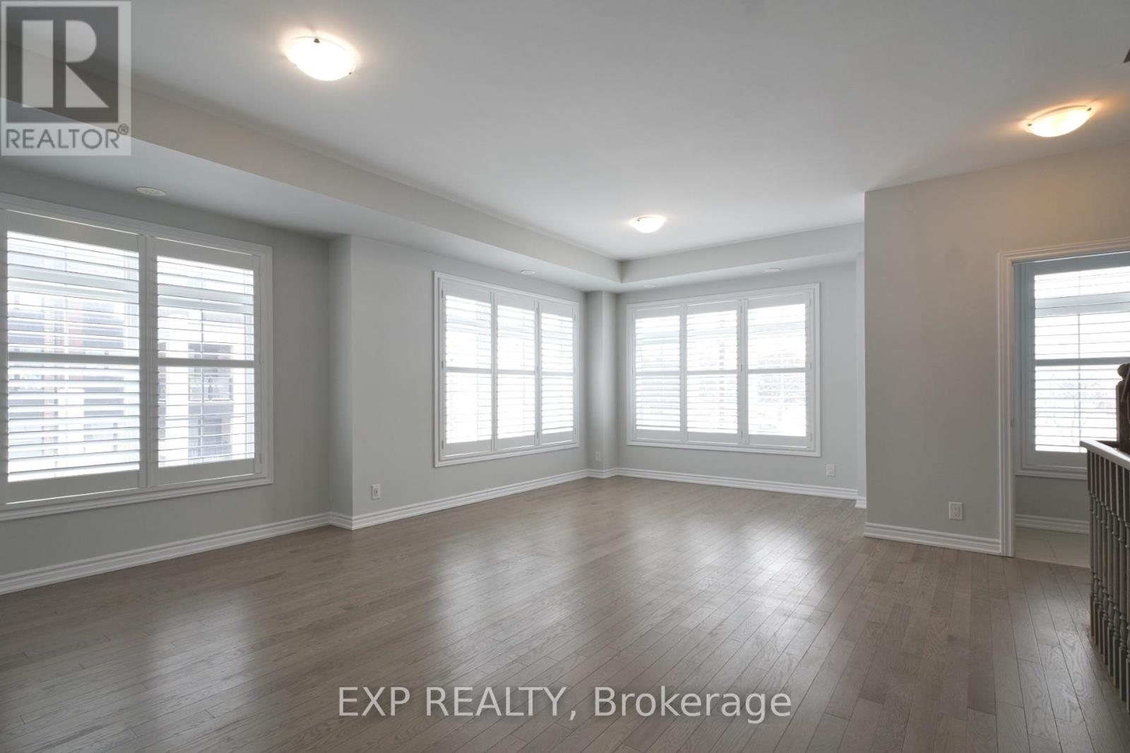 64 Guardhouse Crescent, Markham, Ontario  L6C 3J8 - Photo 8 - N12769088