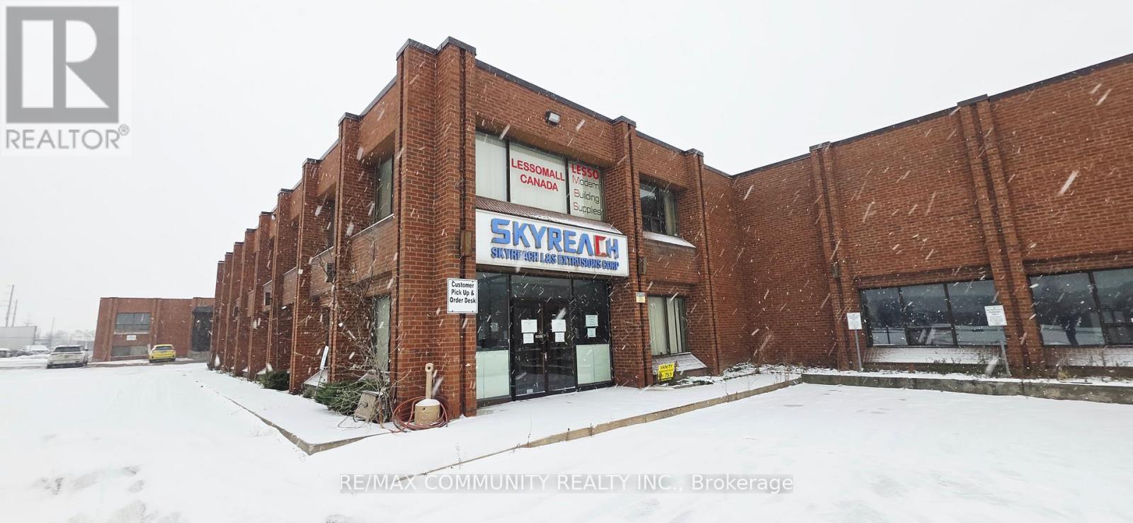 55 Freshway Drive, Vaughan, Ontario  L4K 1S1 - Photo 2 - N12769148