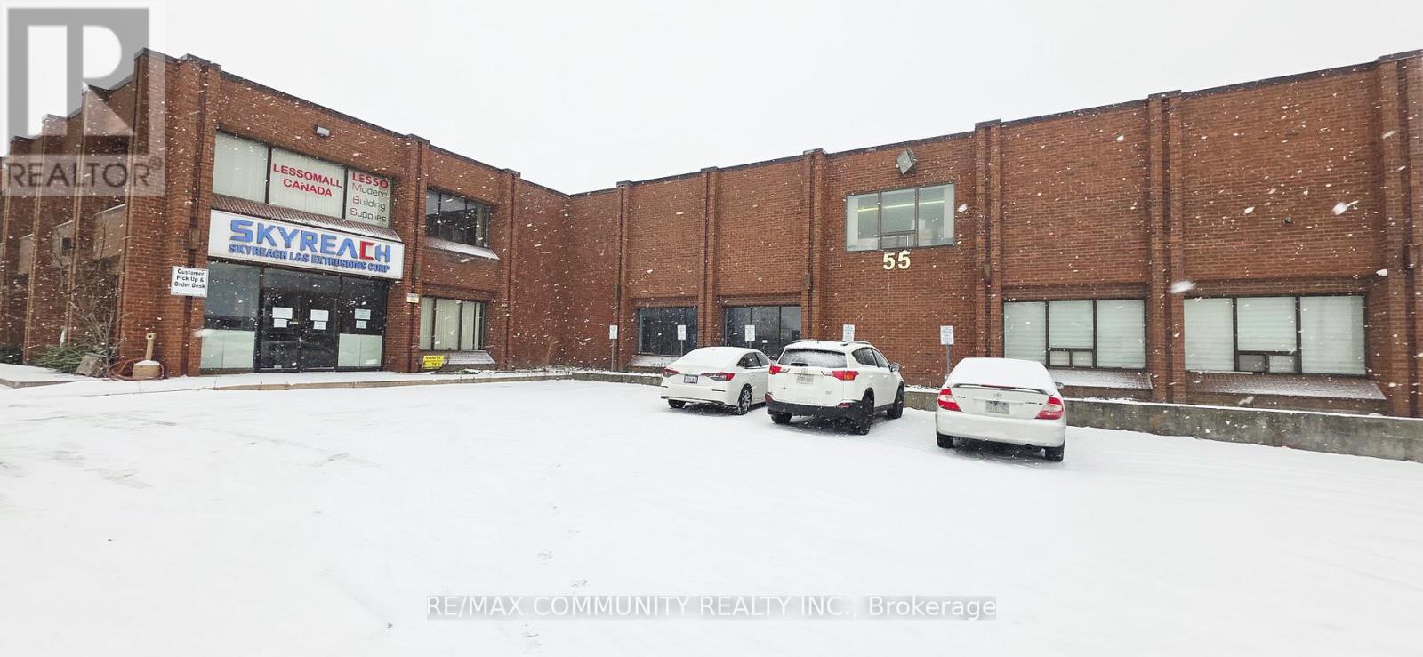 55 Freshway Drive, Vaughan, Ontario  L4K 1S1 - Photo 3 - N12769148