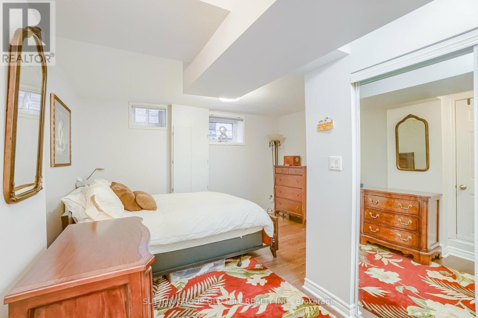 Lower - 118 Mavety Street, Toronto, Ontario  M6P 2L9 - Photo 20 - W12769106