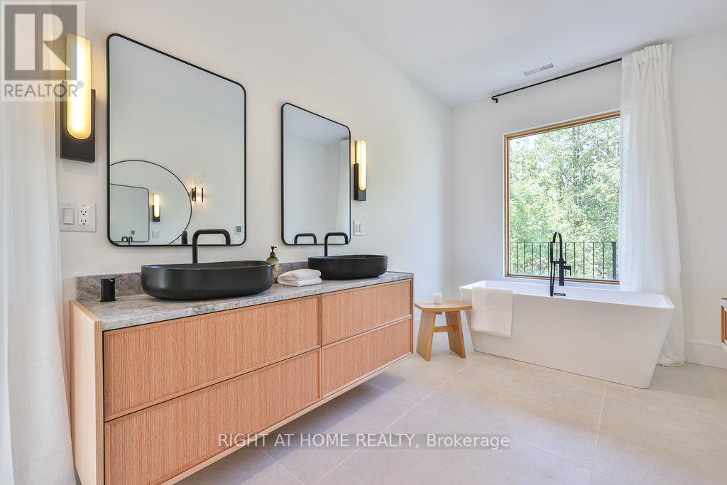 920 Calder Road, Mississauga, Ontario  L5J 2N7 - Photo 27 - W12769138