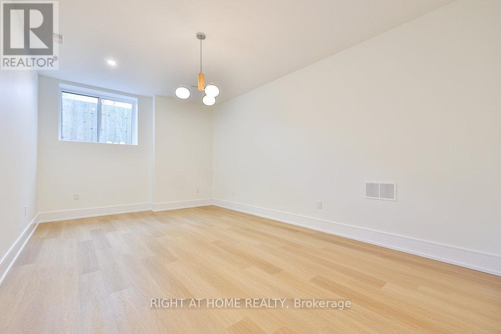 920 Calder Road, Mississauga, Ontario  L5J 2N7 - Photo 45 - W12769138