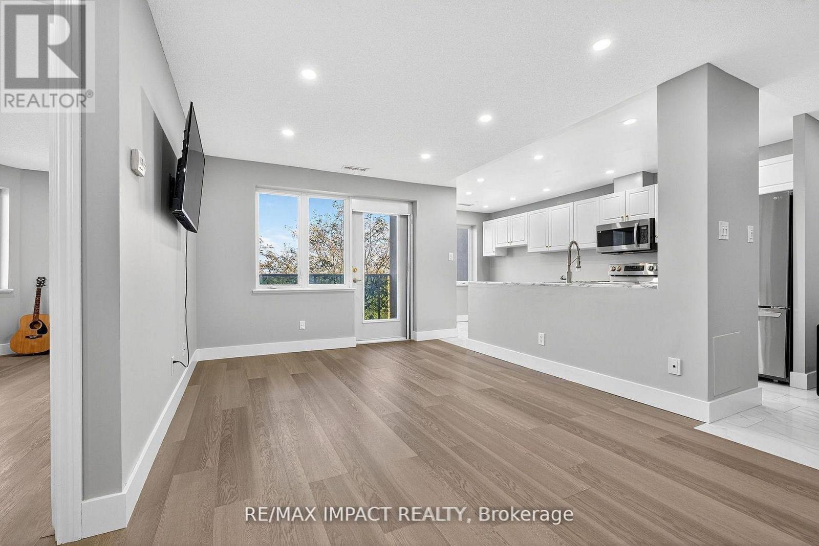 204 - 10 Dayspring Circle N, Brampton, Ontario  L6P 1B9 - Photo 8 - W12769140