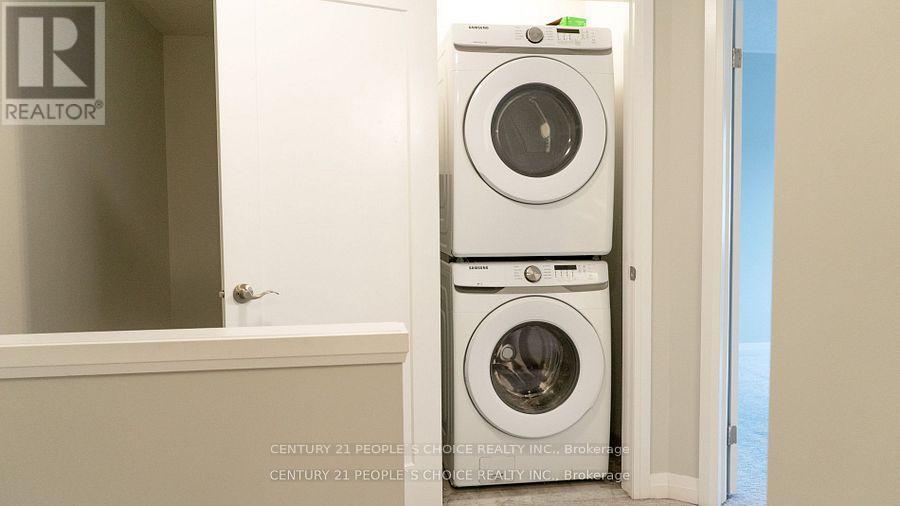 21 Aqua Lane, Hamilton, Ontario  L0R 1P0 - Photo 13 - X12769128