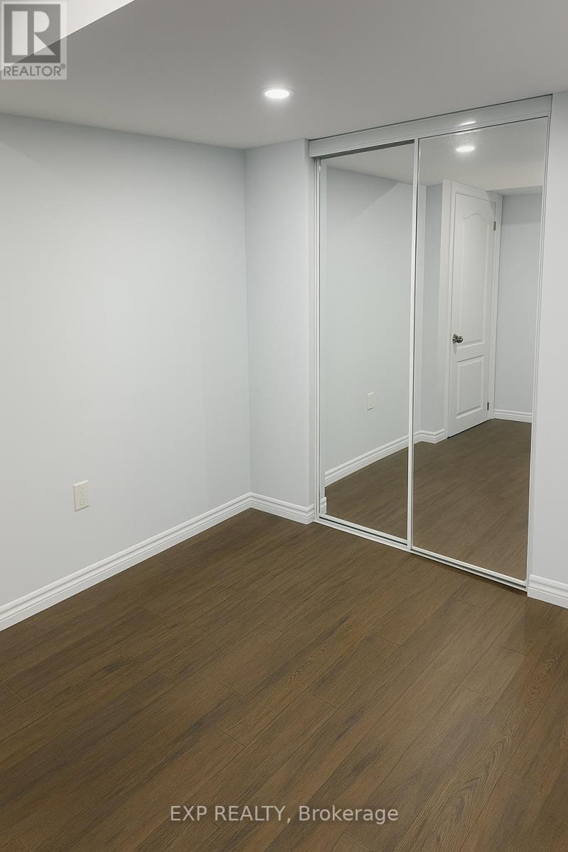 Lower - 960 Bianca Court, Kitchener, Ontario  N2R 0A5 - Photo 9 - X12769134