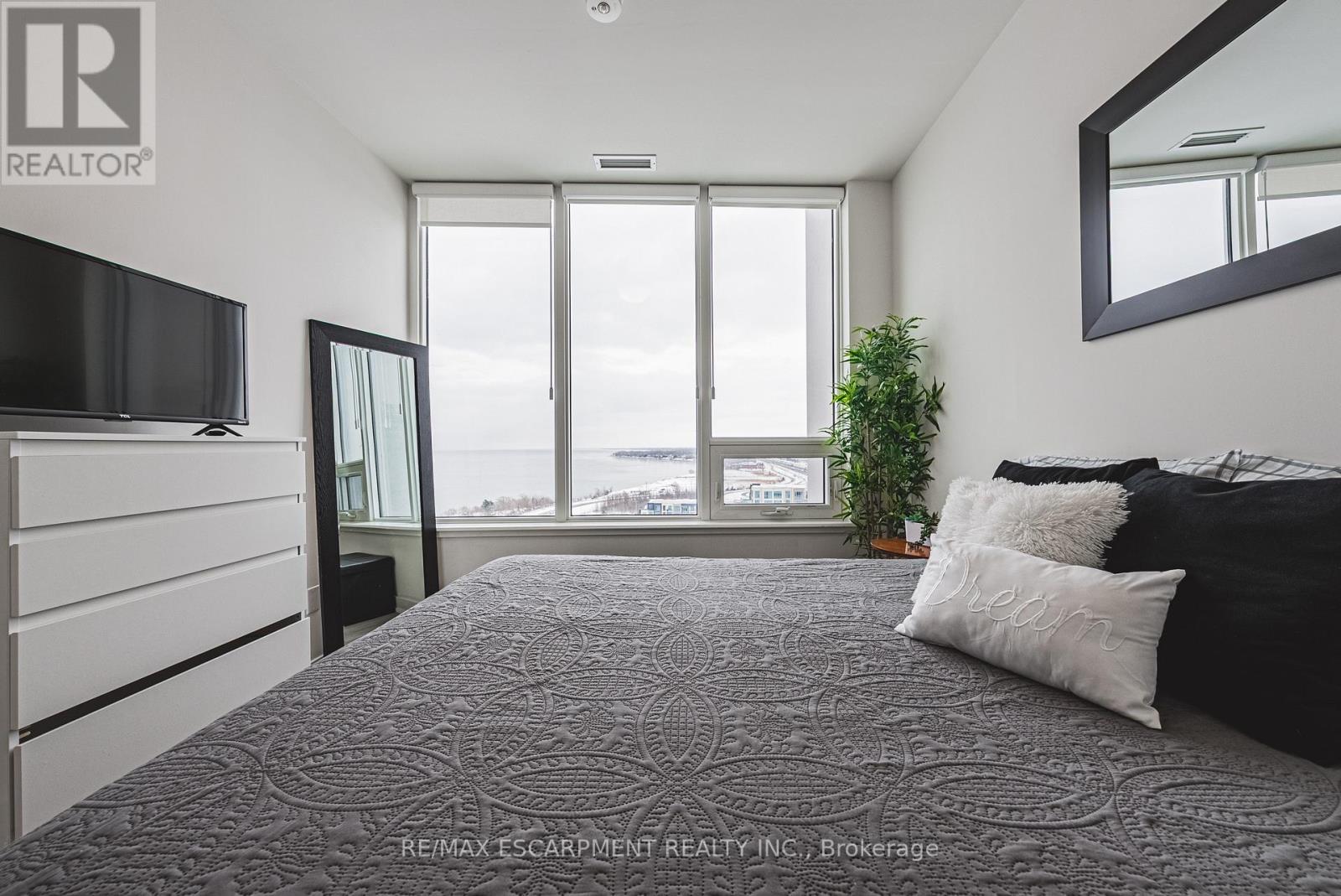 1710 - 385 Winston Road, Grimsby, Ontario  L3M 4E8 - Photo 17 - X12769136