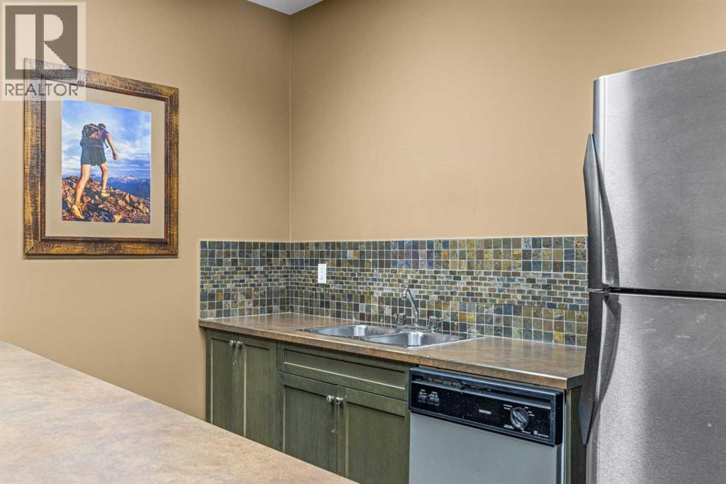 112, 150 Crosbow Place, Canmore, Alberta  T1W 3H5 - Photo 36 - A2272912