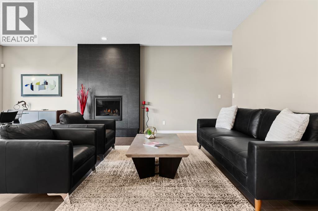 291 West Grove Point Sw, Calgary, Alberta  T3H 3A9 - Photo 3 - A2283502