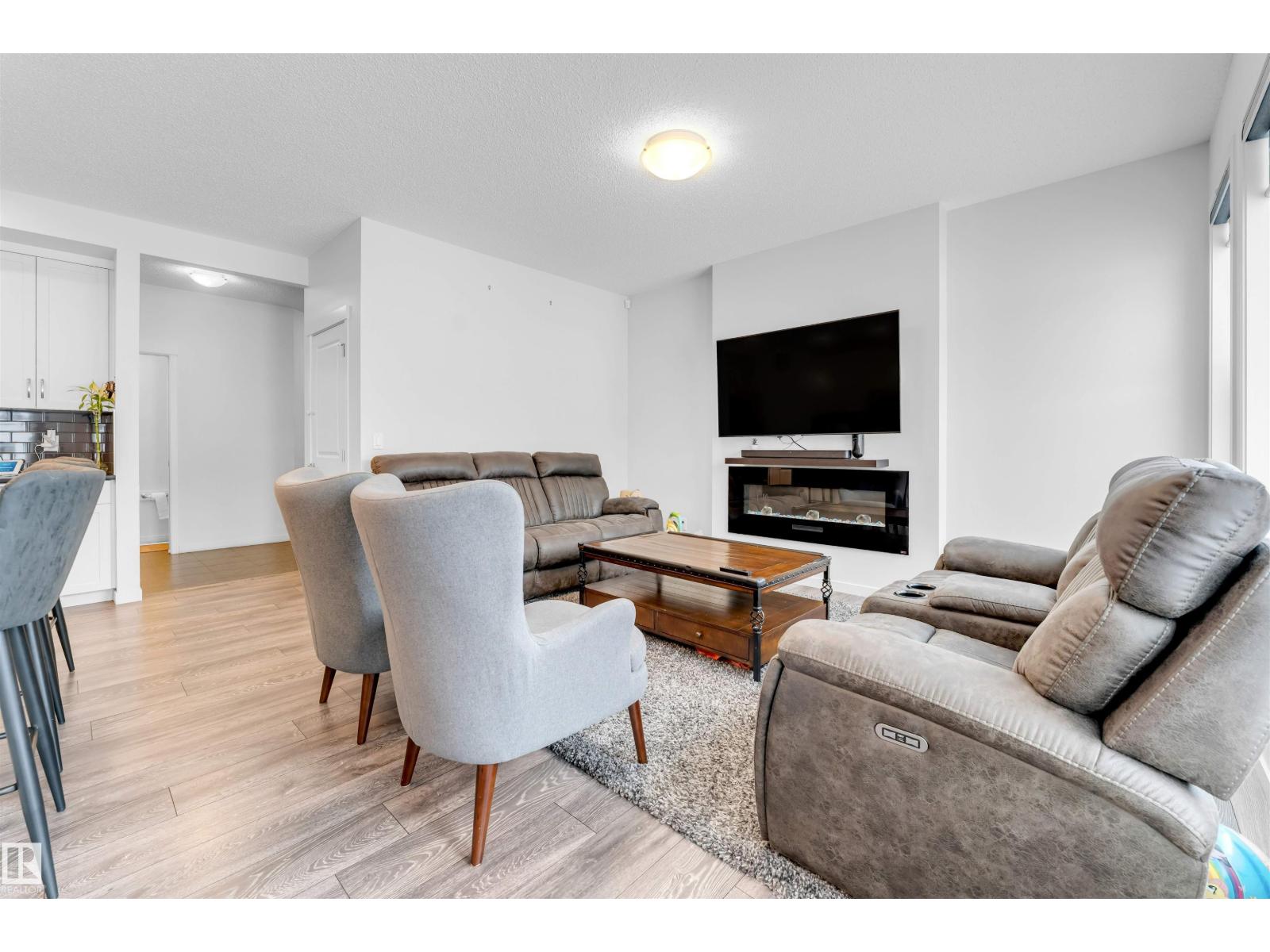 933 Mcconachie Bv Nw, Edmonton, Alberta  T5Y 3X5 - Photo 6 - E4468742