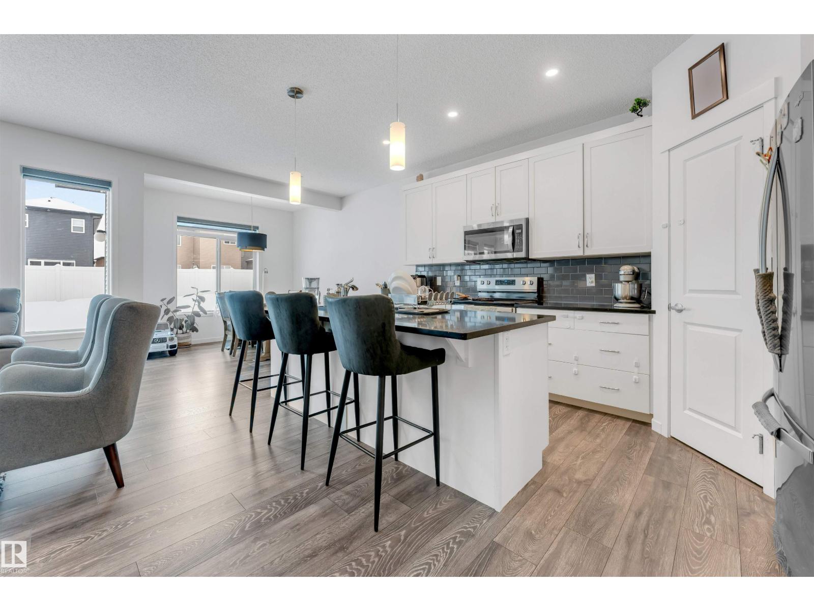 933 Mcconachie Bv Nw, Edmonton, Alberta  T5Y 3X5 - Photo 10 - E4468742