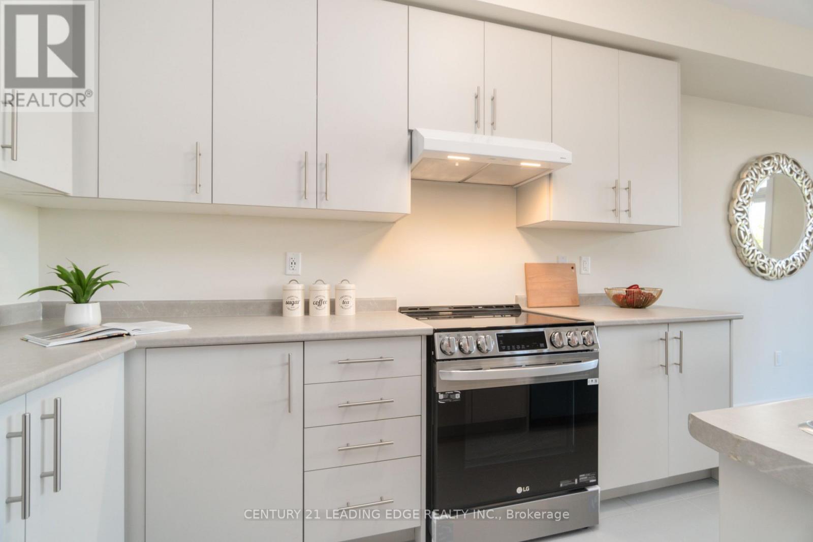 20 Aviron Crescent, Welland, Ontario  L3B 0M3 - Photo 18 - X12769126