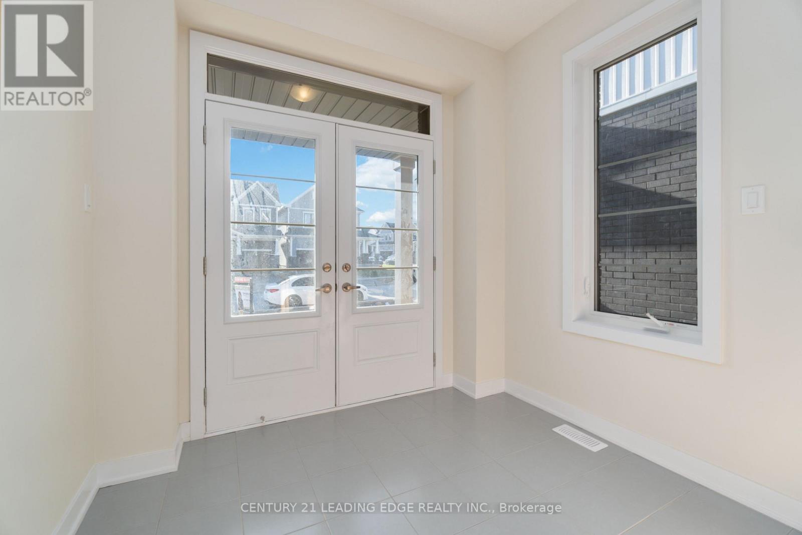 20 Aviron Crescent, Welland, Ontario  L3B 0M3 - Photo 7 - X12769126