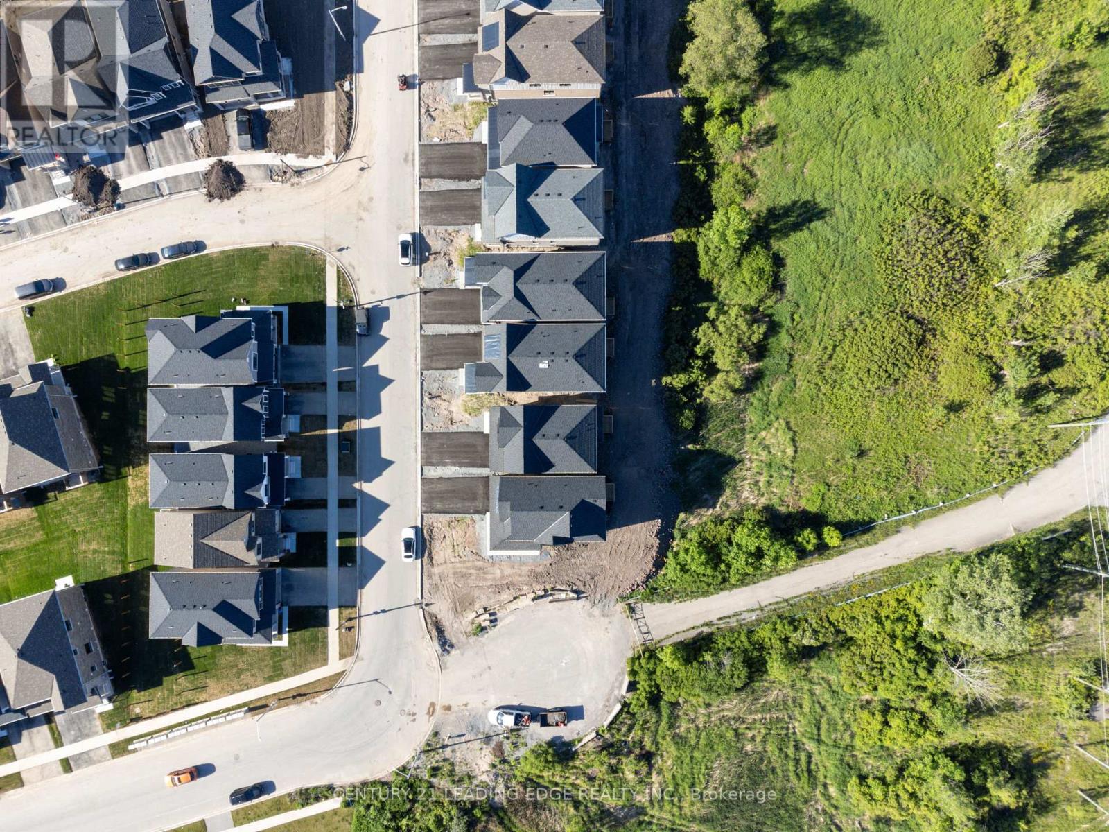 20 Aviron Crescent, Welland, Ontario  L3B 0M3 - Photo 3 - X12769126