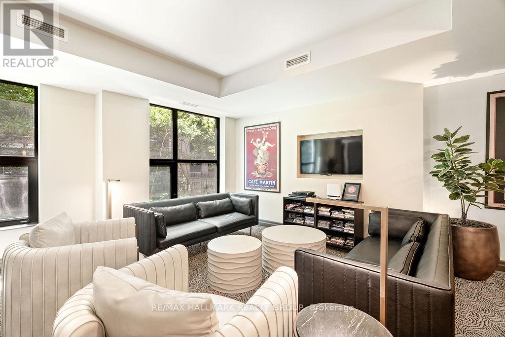 914 - 235 Kent Street, Ottawa, Ontario  K2P 2B9 - Photo 32 - X12459270