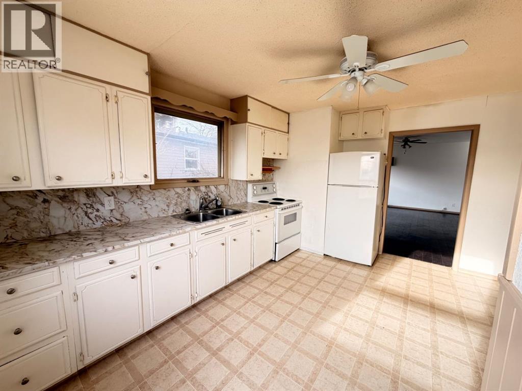 367 Beaufort Crescent Sw, Medicine Hat, Alberta  T1A 7Z2 - Photo 9 - A2275533