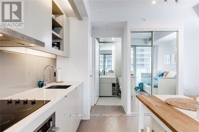 1502 - 101 Peter Street, Toronto, Ontario  M5V 2G9 - Photo 10 - C12769176