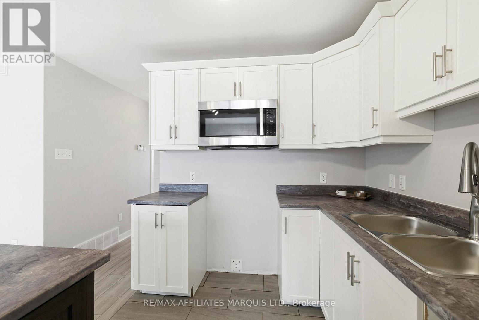 92 Butternut Drive, Cornwall, Ontario  K8H 0G9 - Photo 13 - X12769168